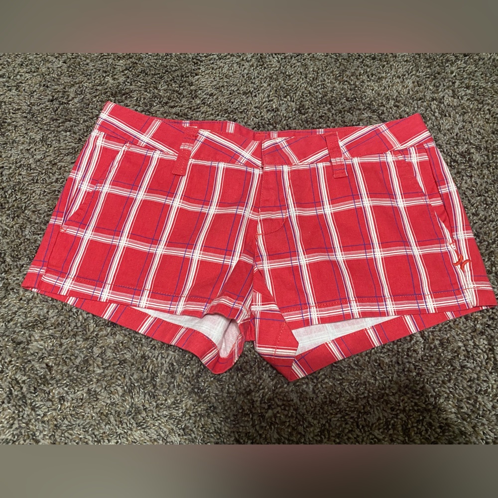 Super cute Hurley shorts!